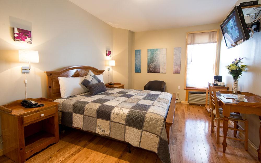Auberge Le Jardin D'Antoine Montreal Bagian luar foto
