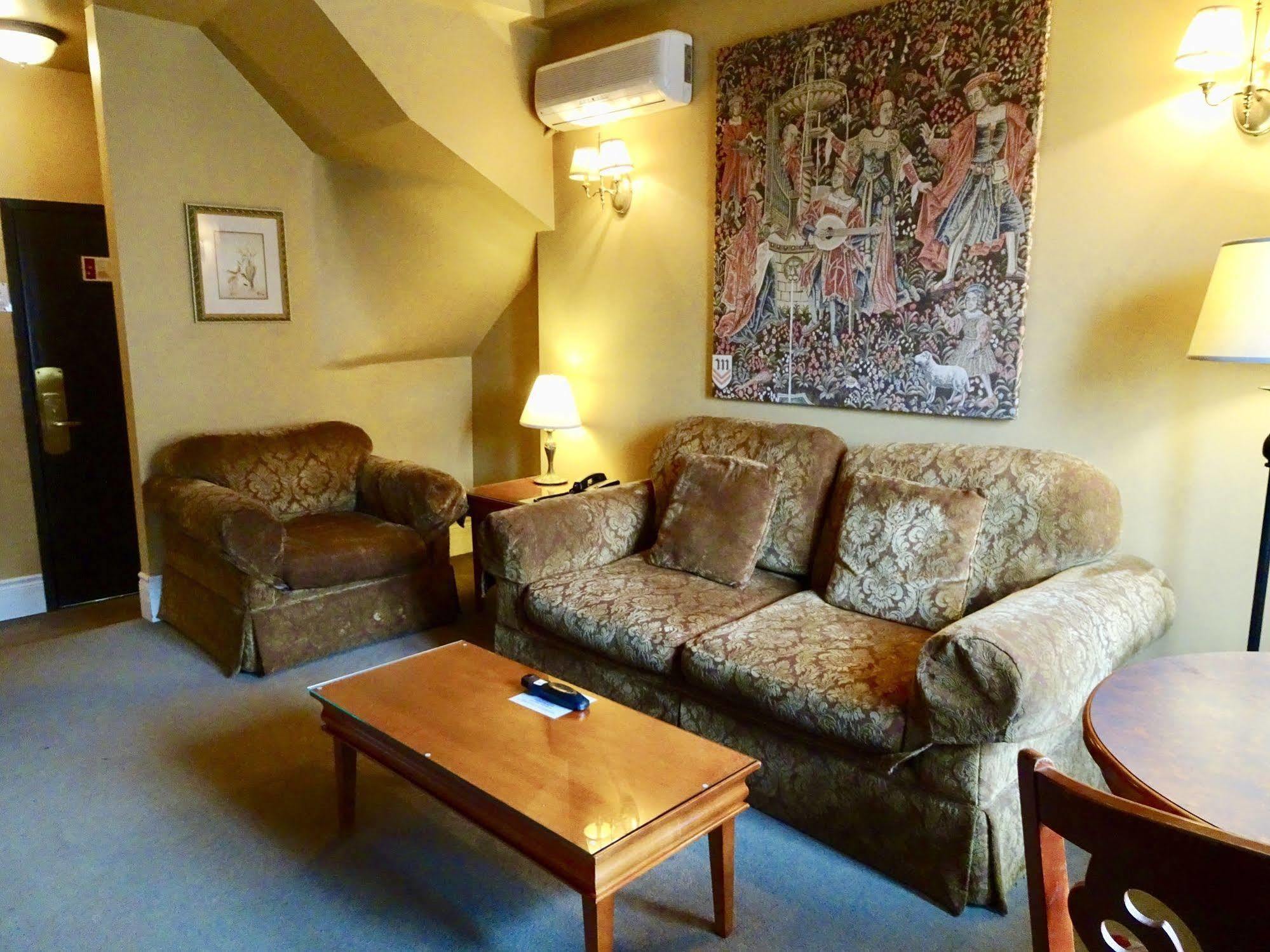 Auberge Le Jardin D'Antoine Montreal Bagian luar foto